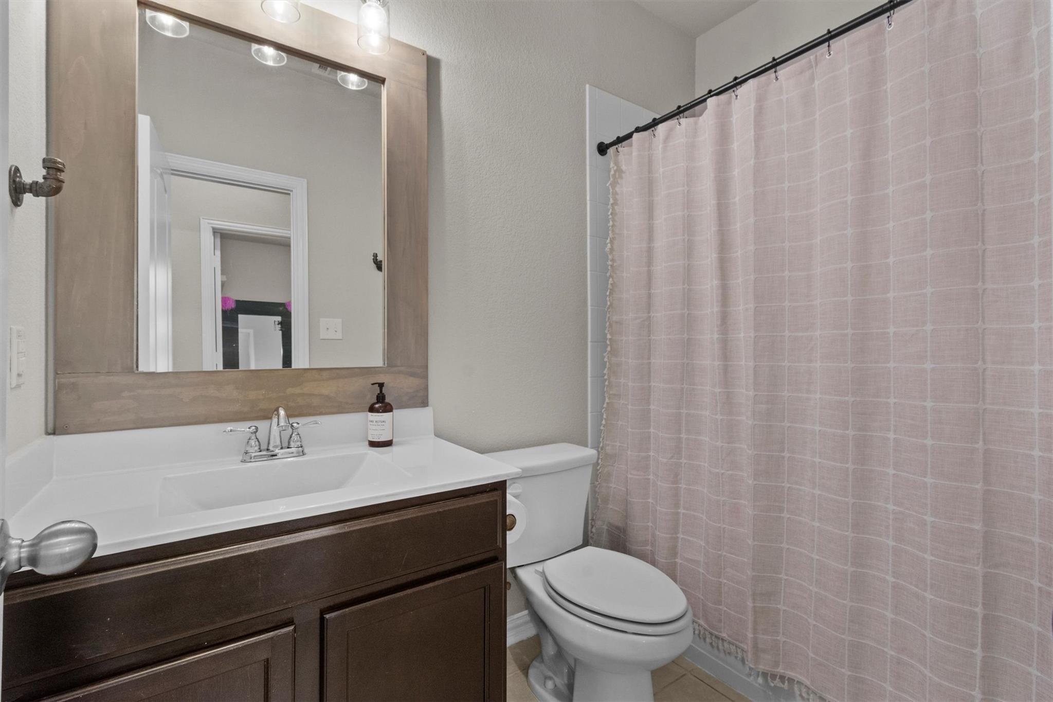 8069 Arezzo DR