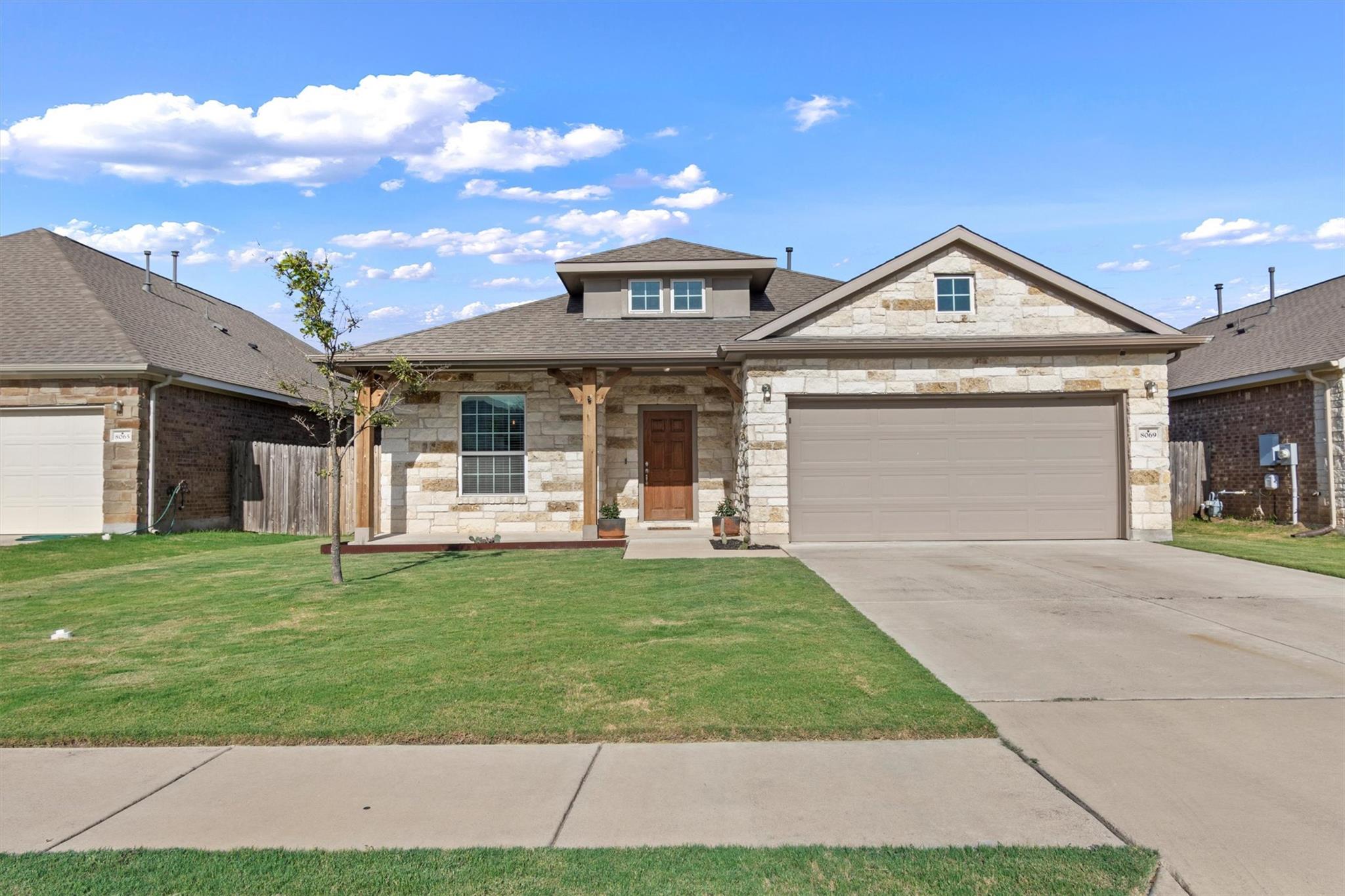 8069 Arezzo DR