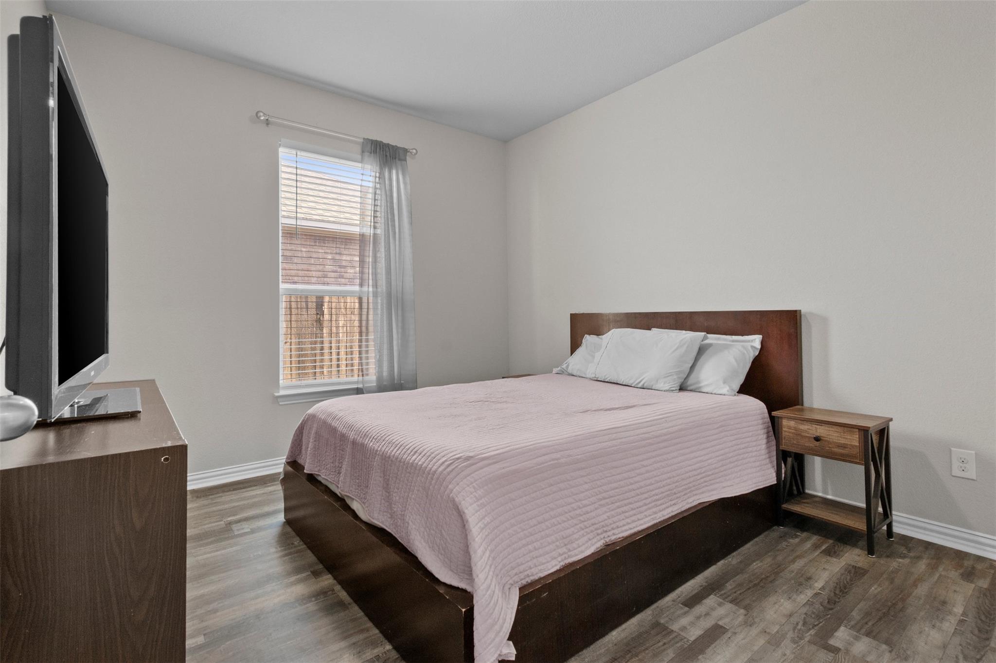 8069 Arezzo DR
