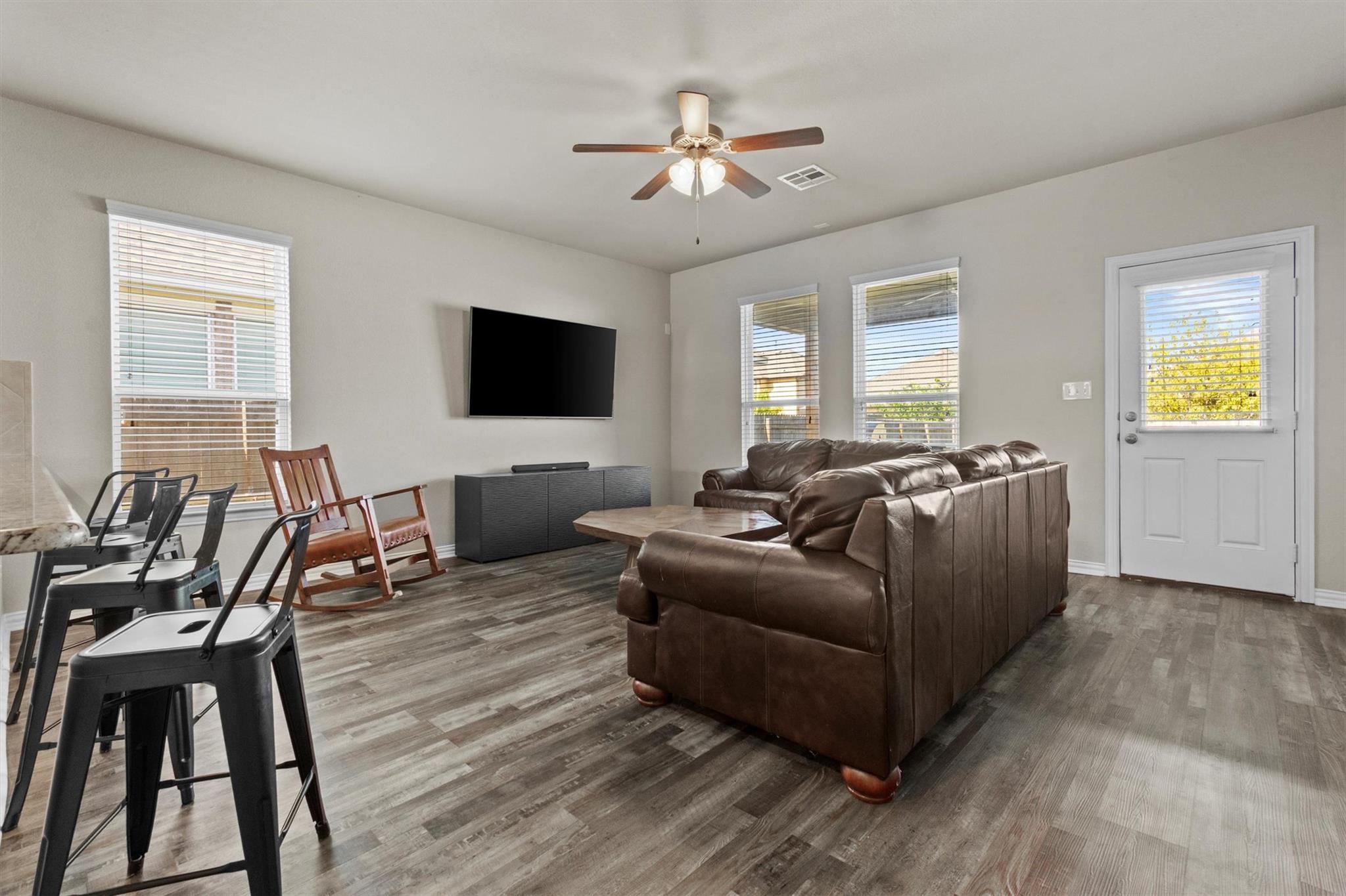 8069 Arezzo DR