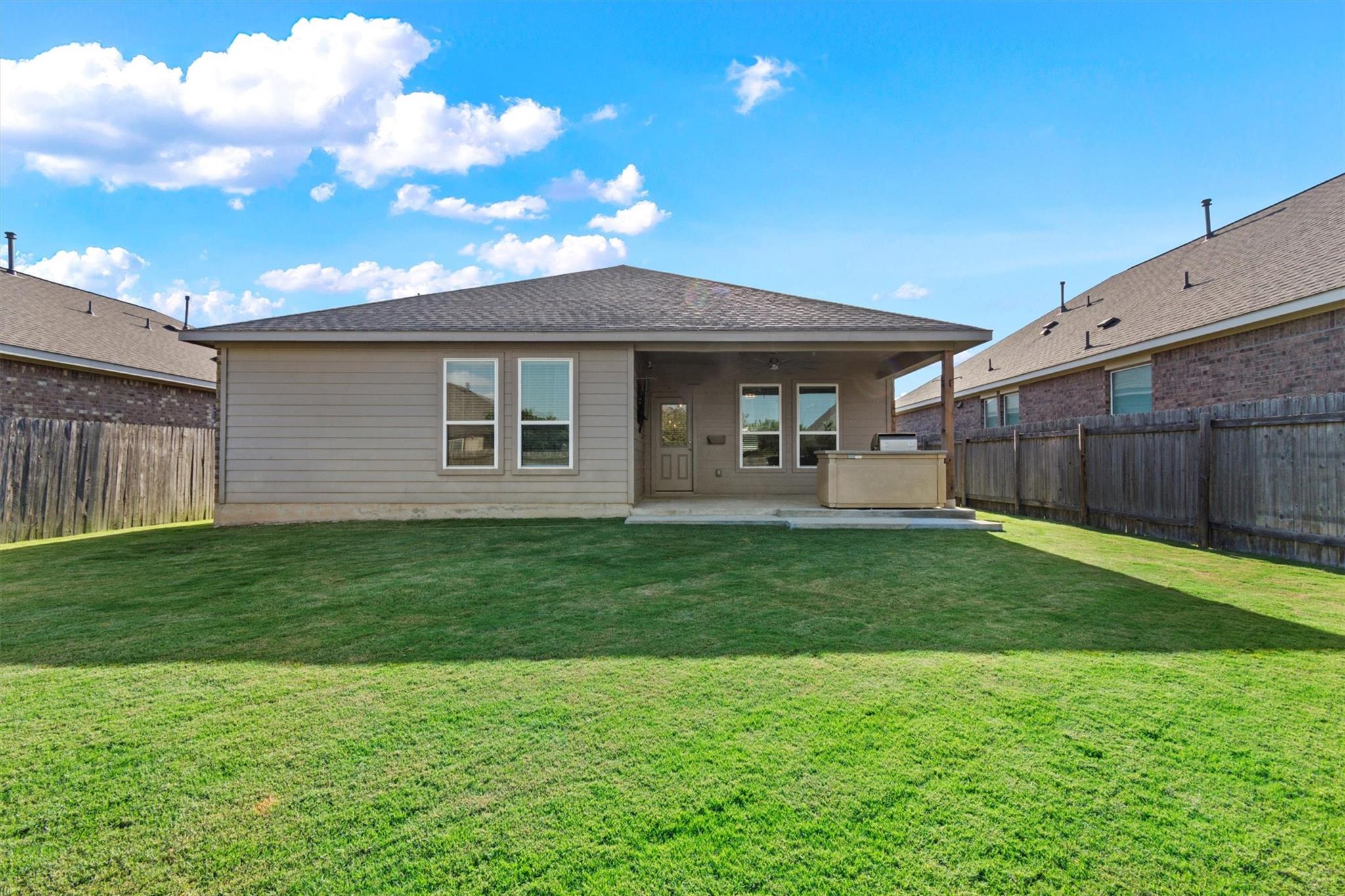 8069 Arezzo DR