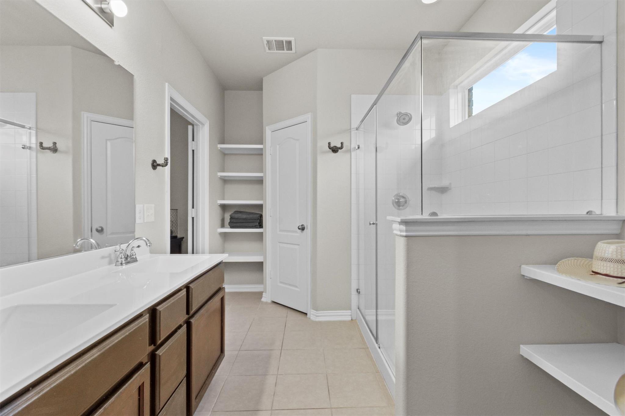 8069 Arezzo DR
