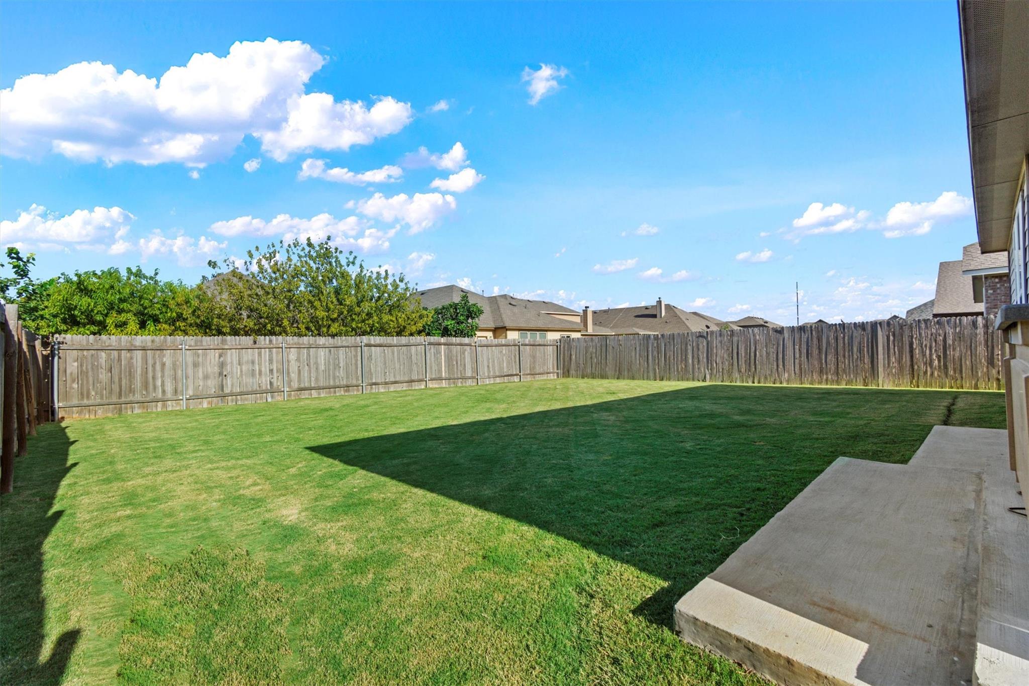 8069 Arezzo DR