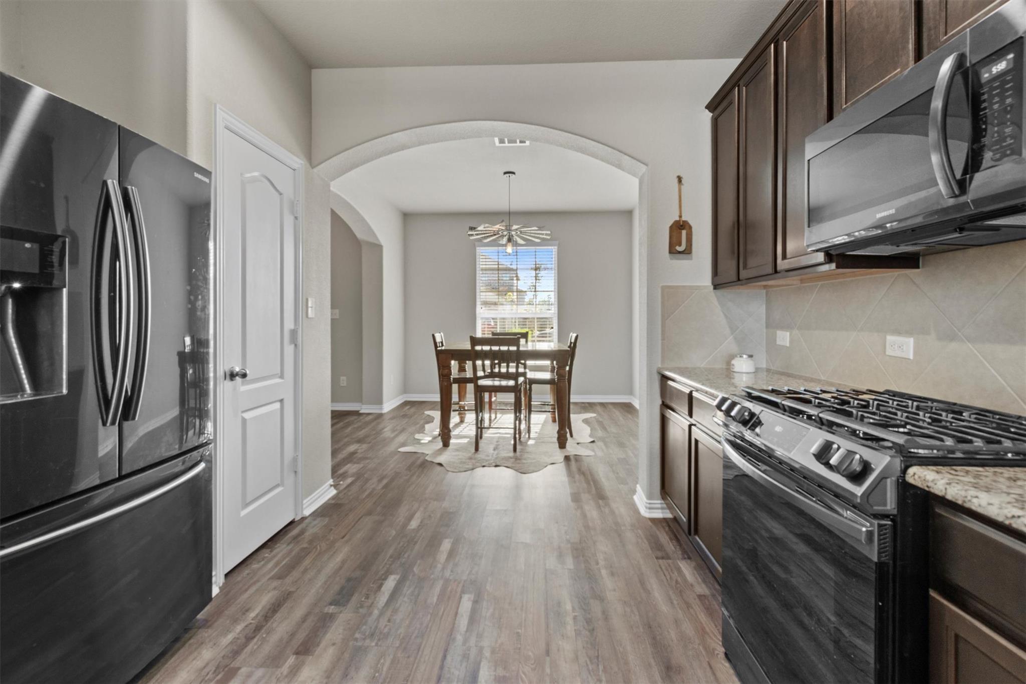 8069 Arezzo DR