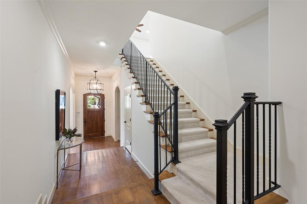 1805 Stamford LN