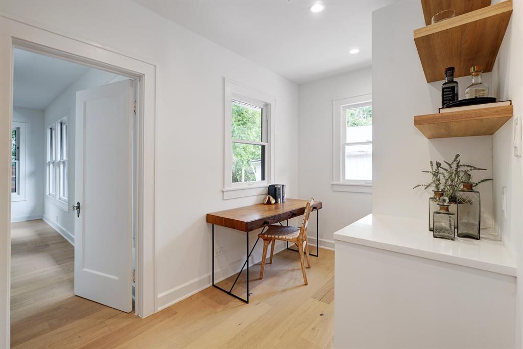 4612 Duval ST # 1