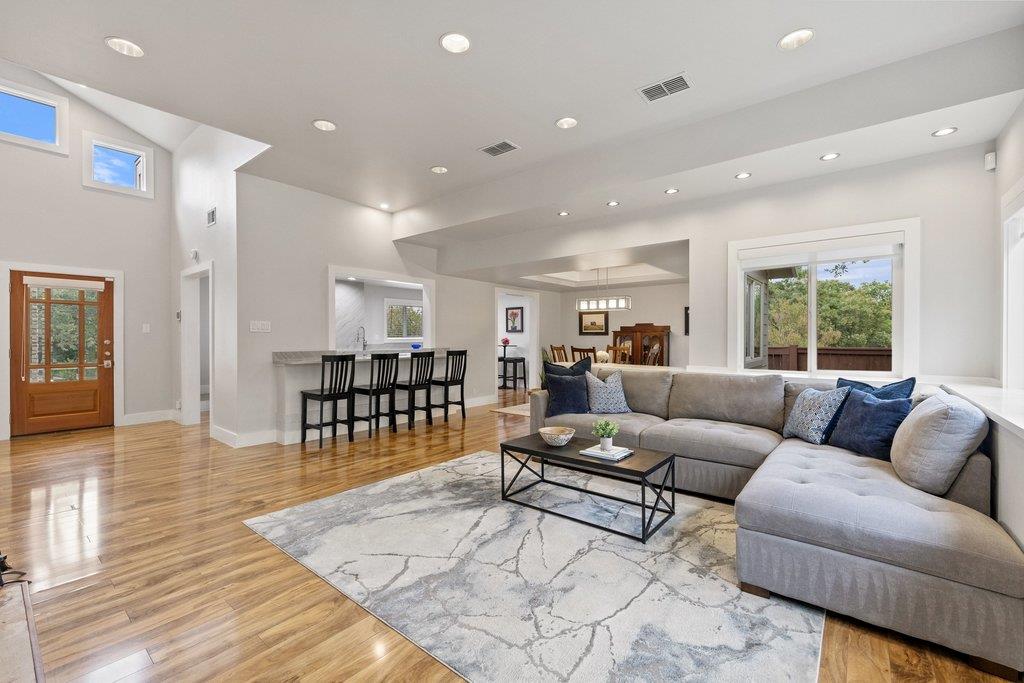 6101 Gun Bow CT