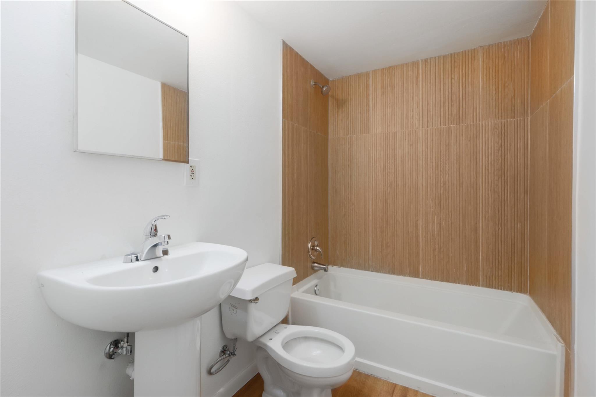 3400 Lafayette Ave # B