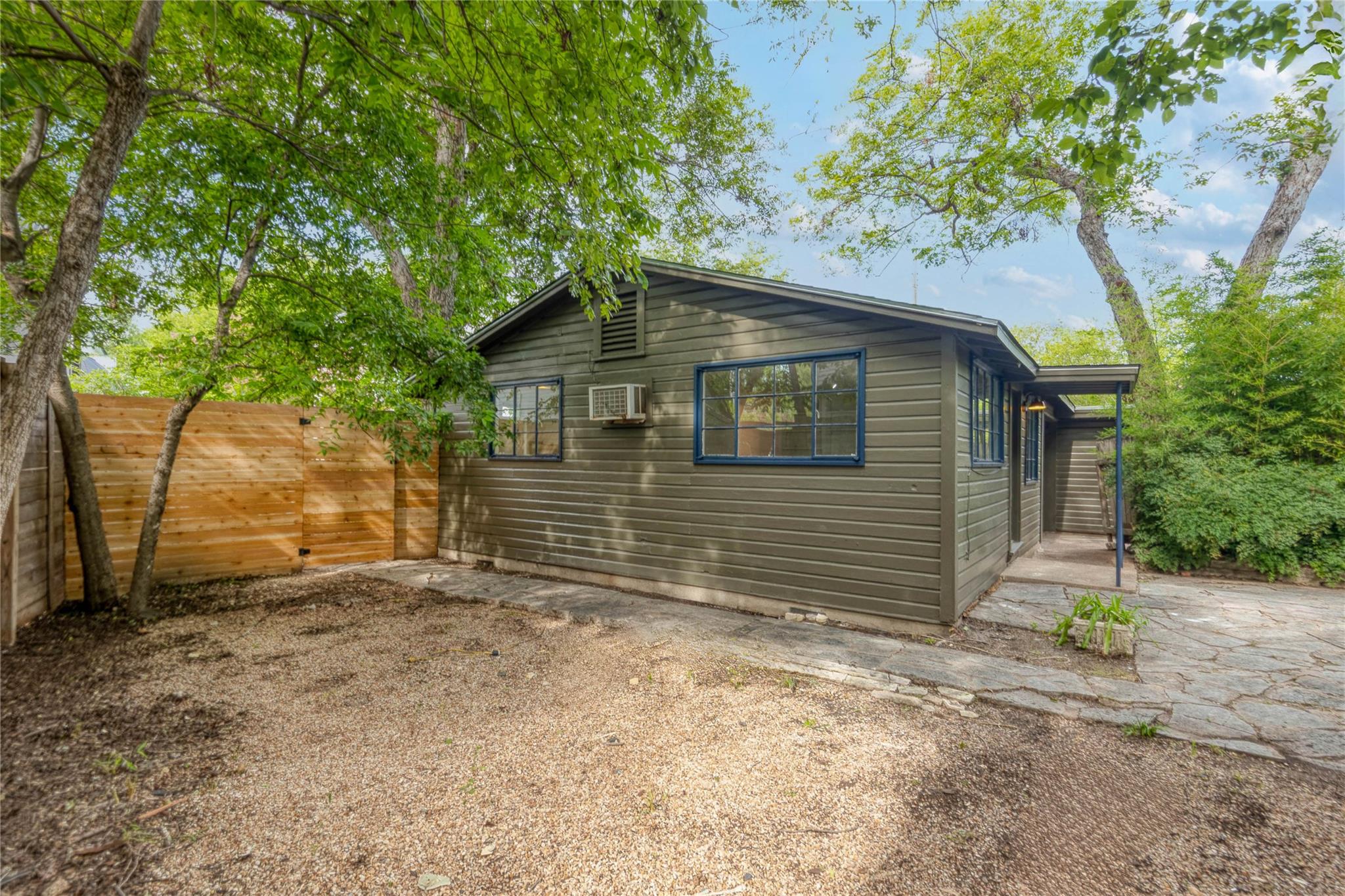 3400 Lafayette Ave # B