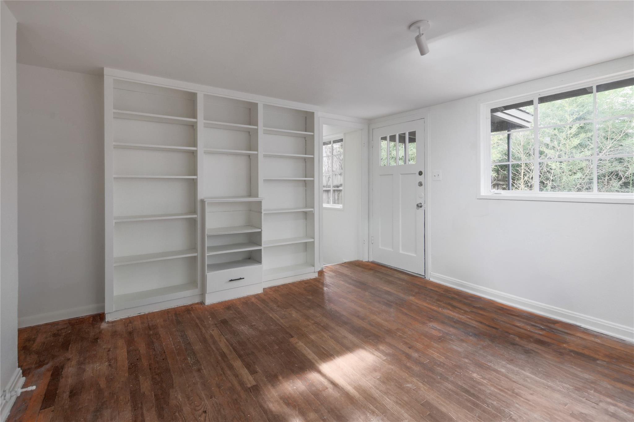 3400 Lafayette Ave # B