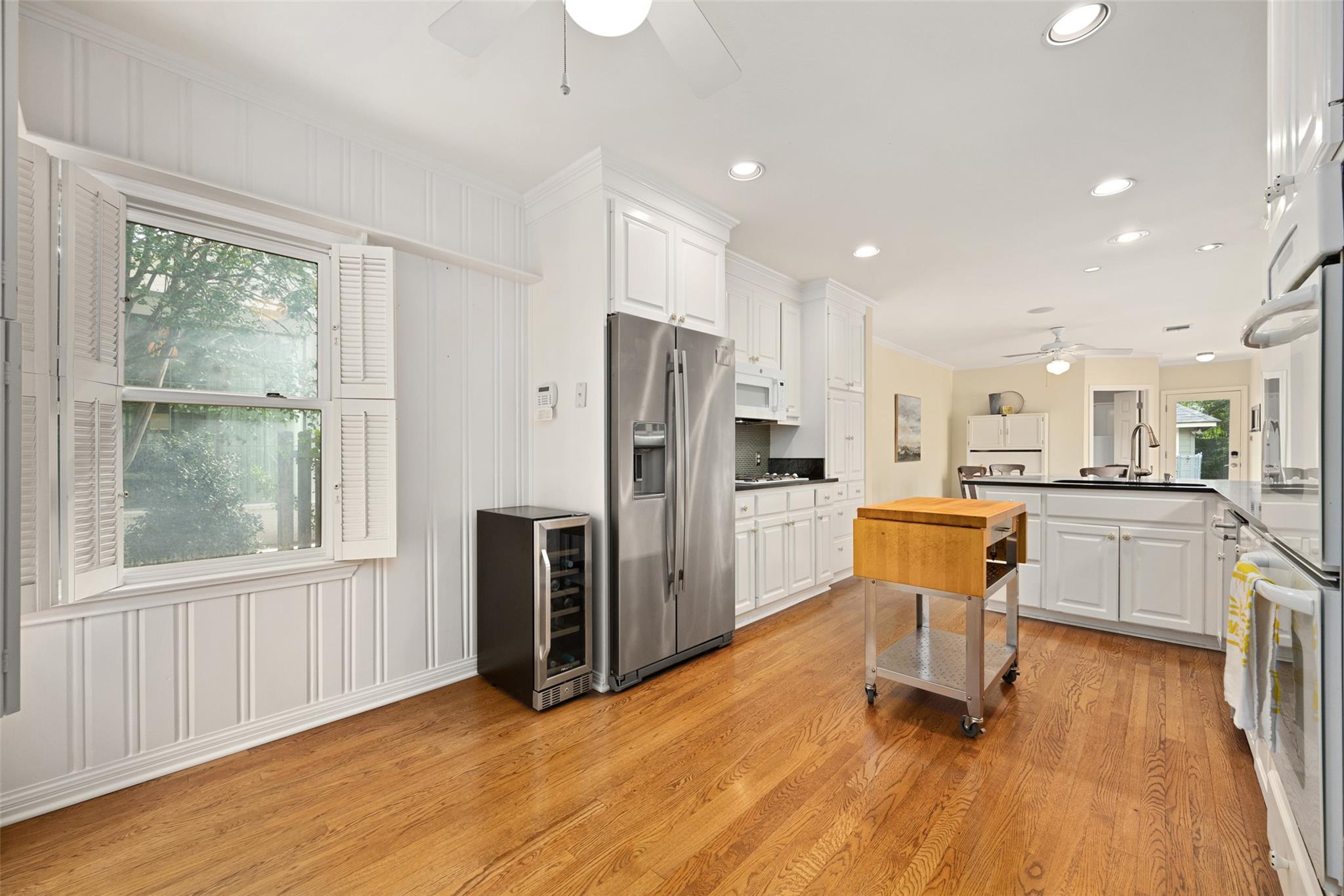 1311 Kent LN