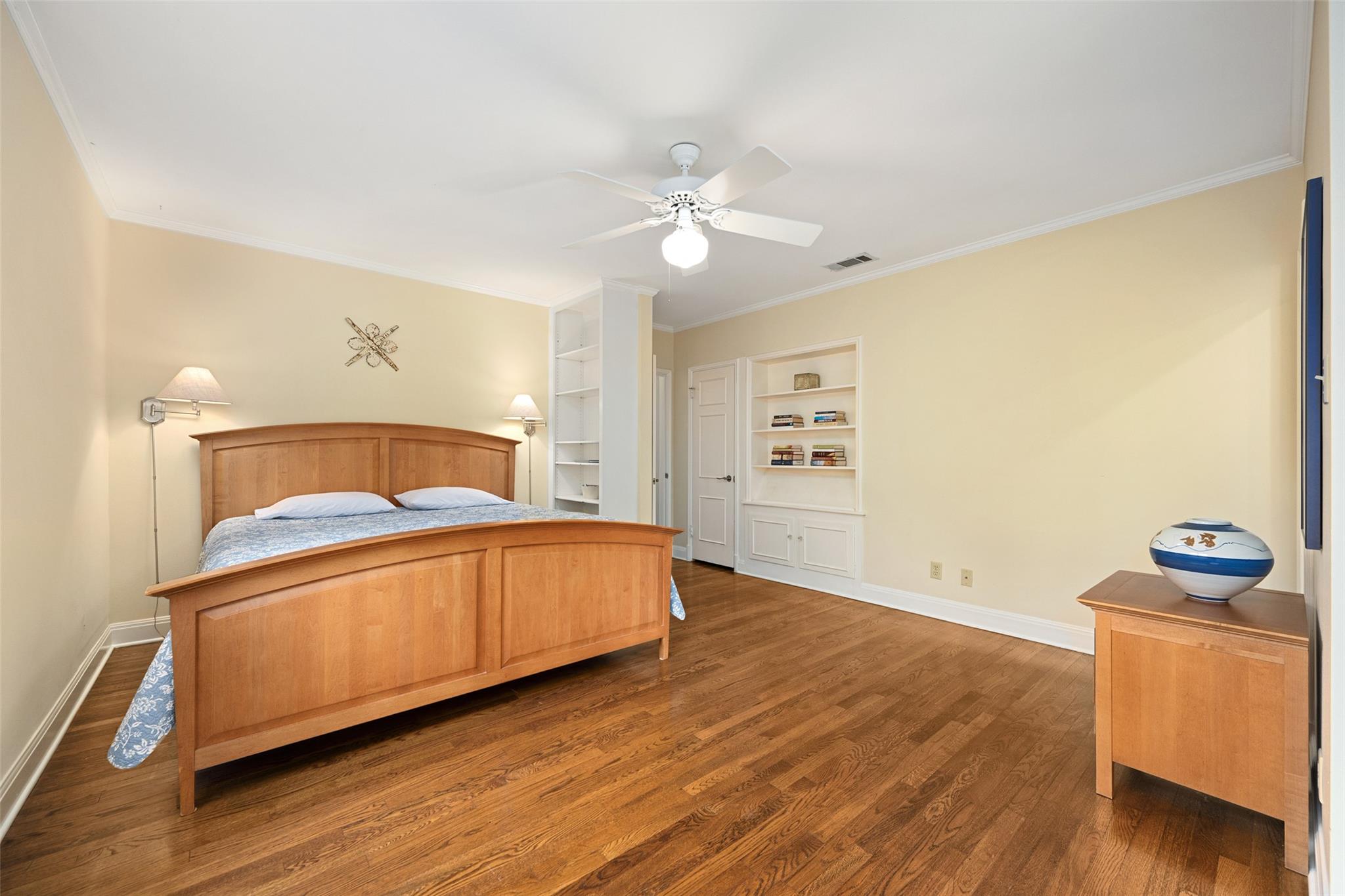 1311 Kent LN