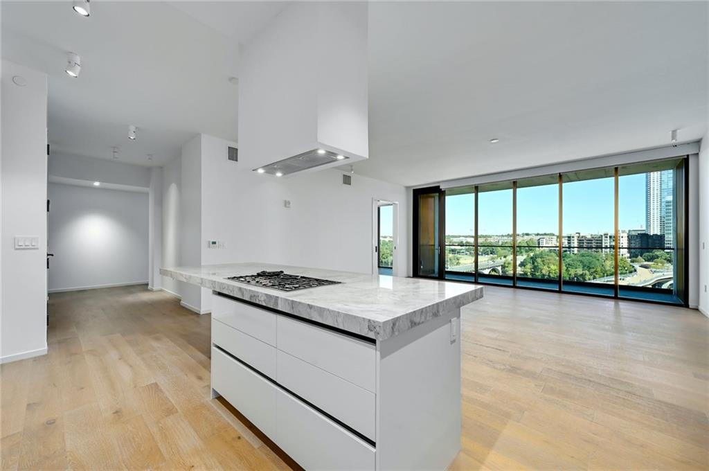 1211 W Riverside DR # 6A