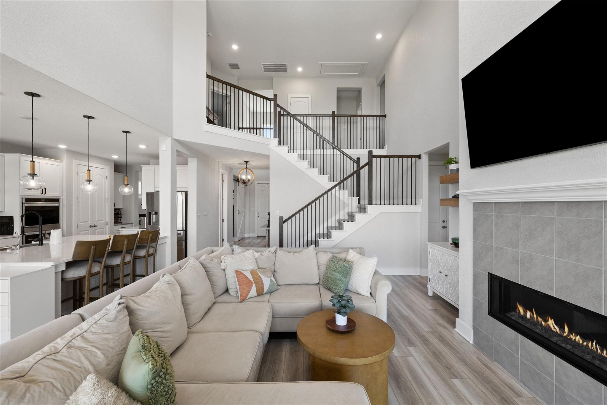 324 Cortaro DR