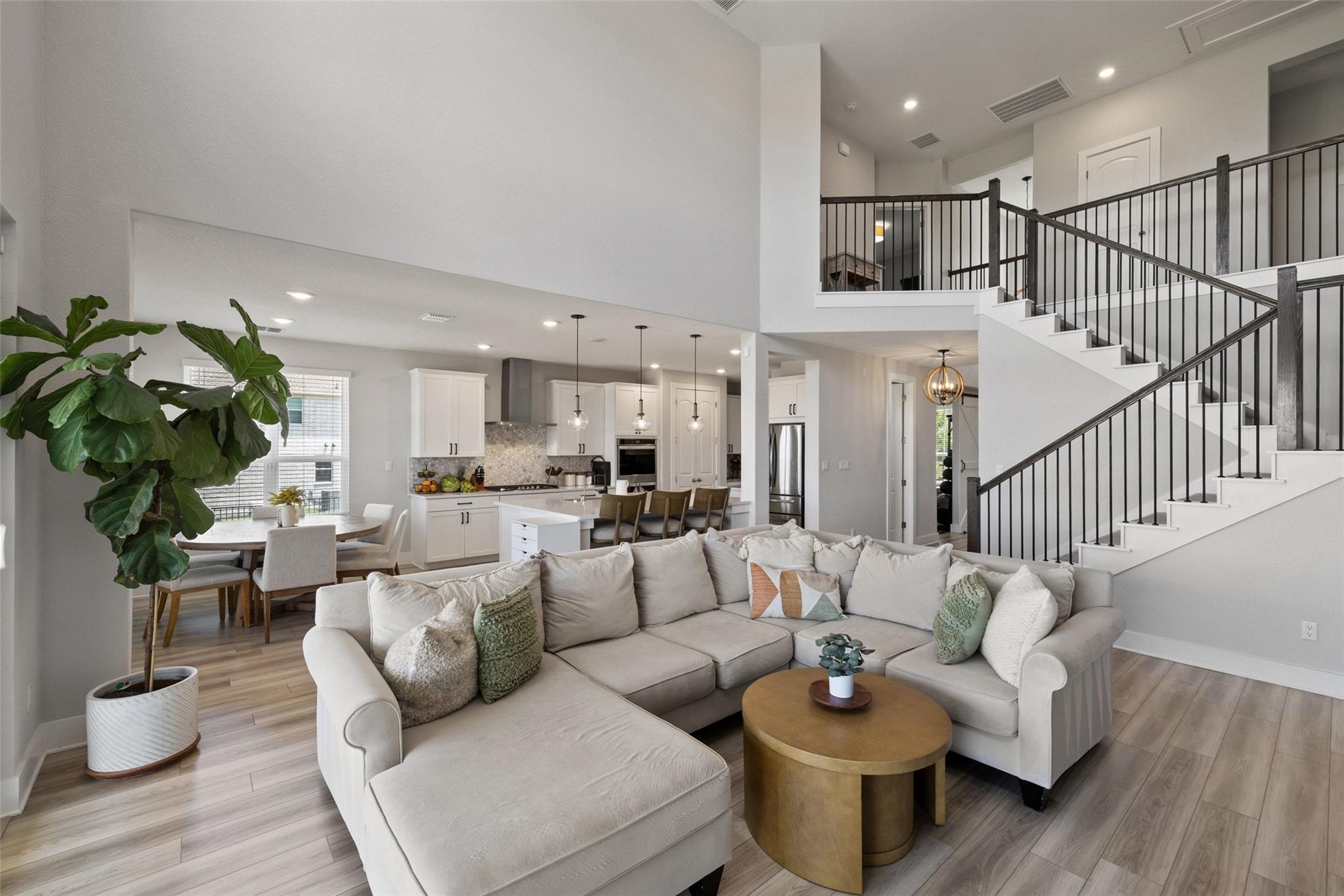 324 Cortaro DR