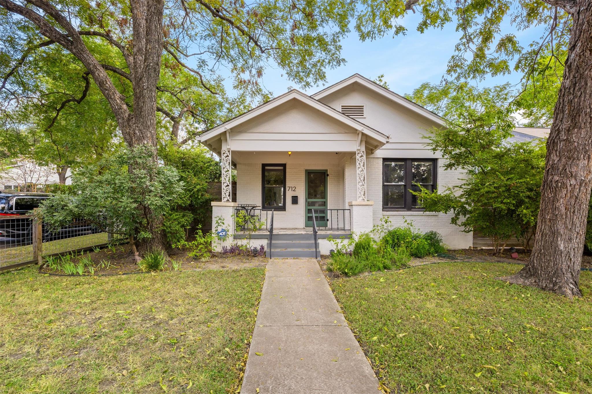 712 Harris Ave # 1