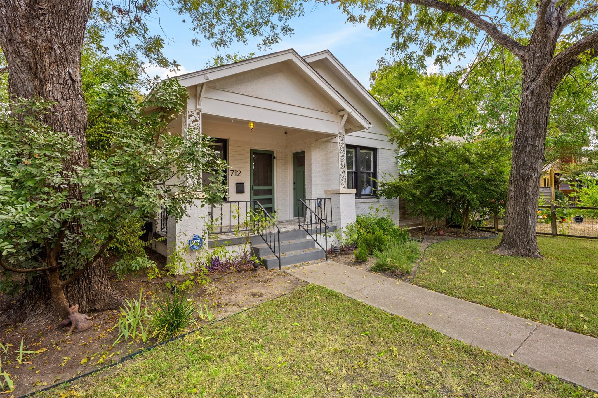 712 Harris Ave # 1