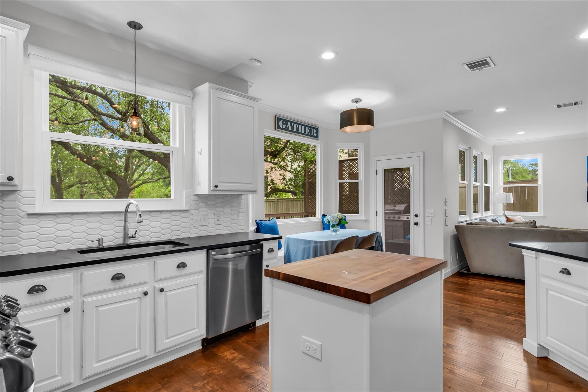 11500 Emerald Falls DR