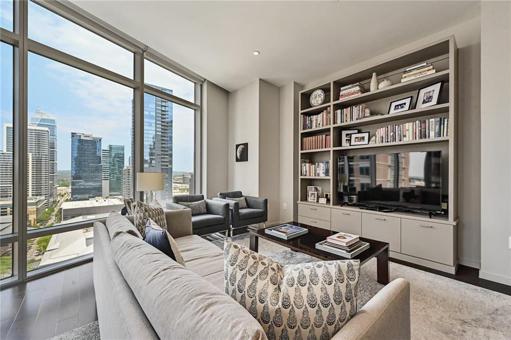 200 Congress Ave # 17C