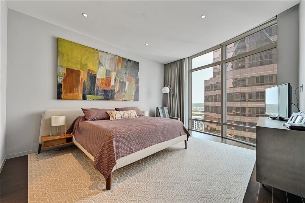 200 Congress Ave # 17C