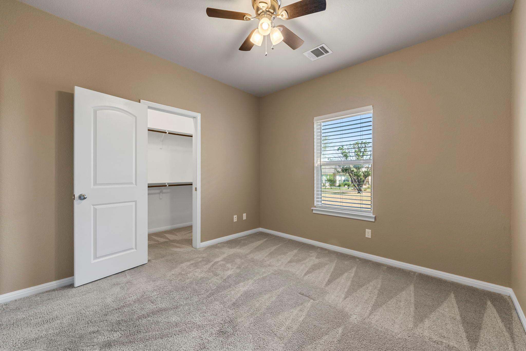 104 Estrella LN