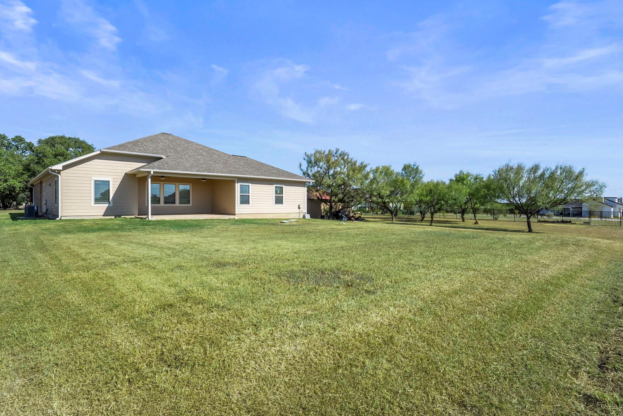 104 Estrella LN