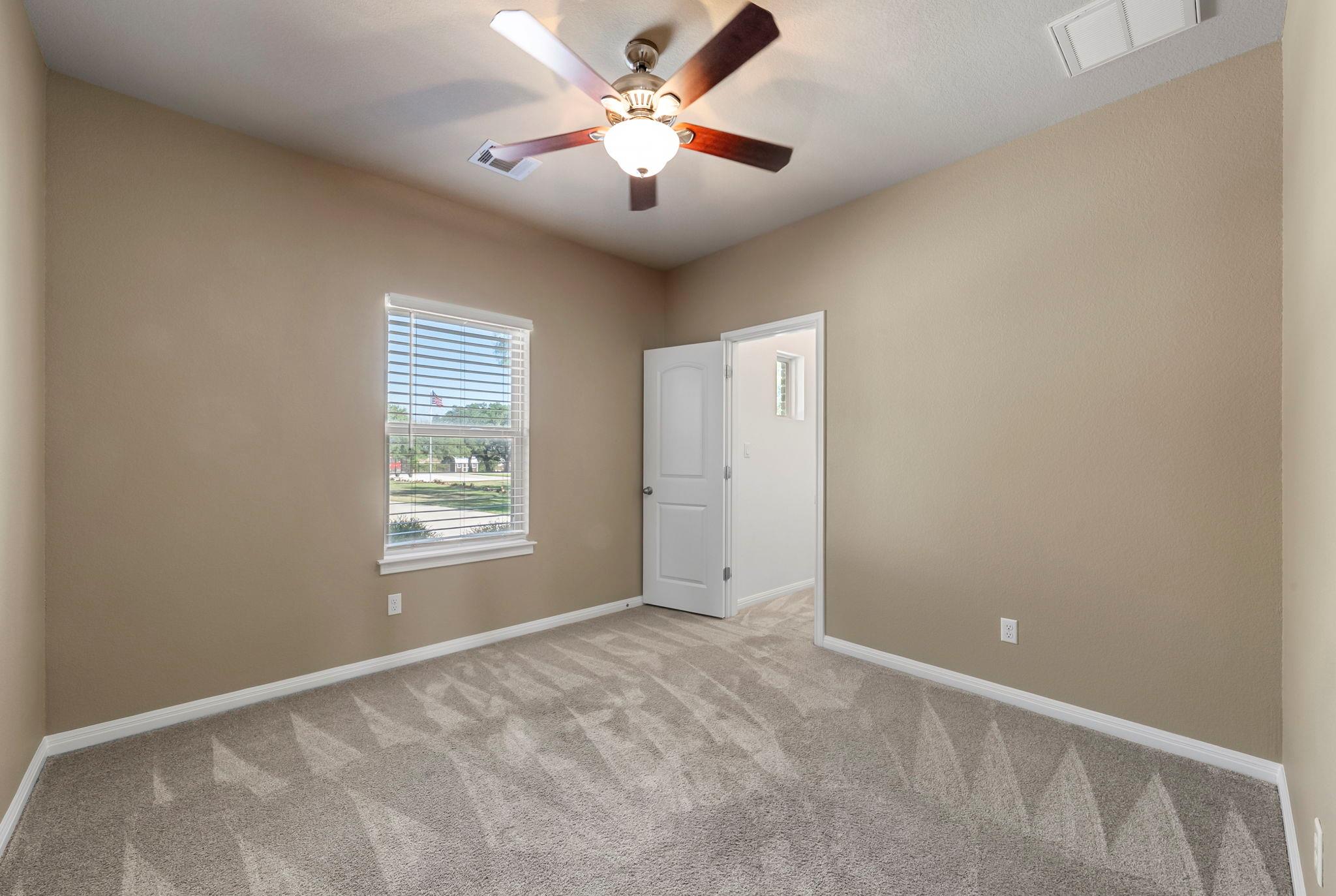 104 Estrella LN