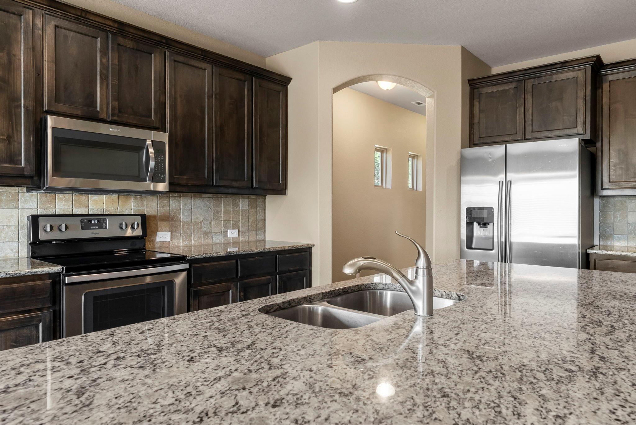 104 Estrella LN
