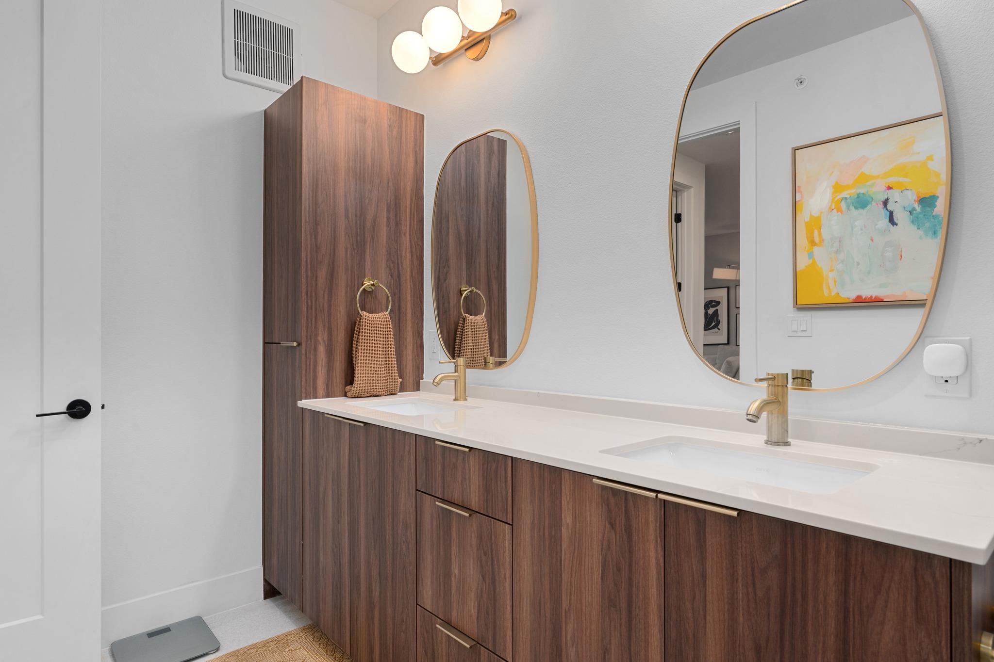 1701 Simond Ave # 215