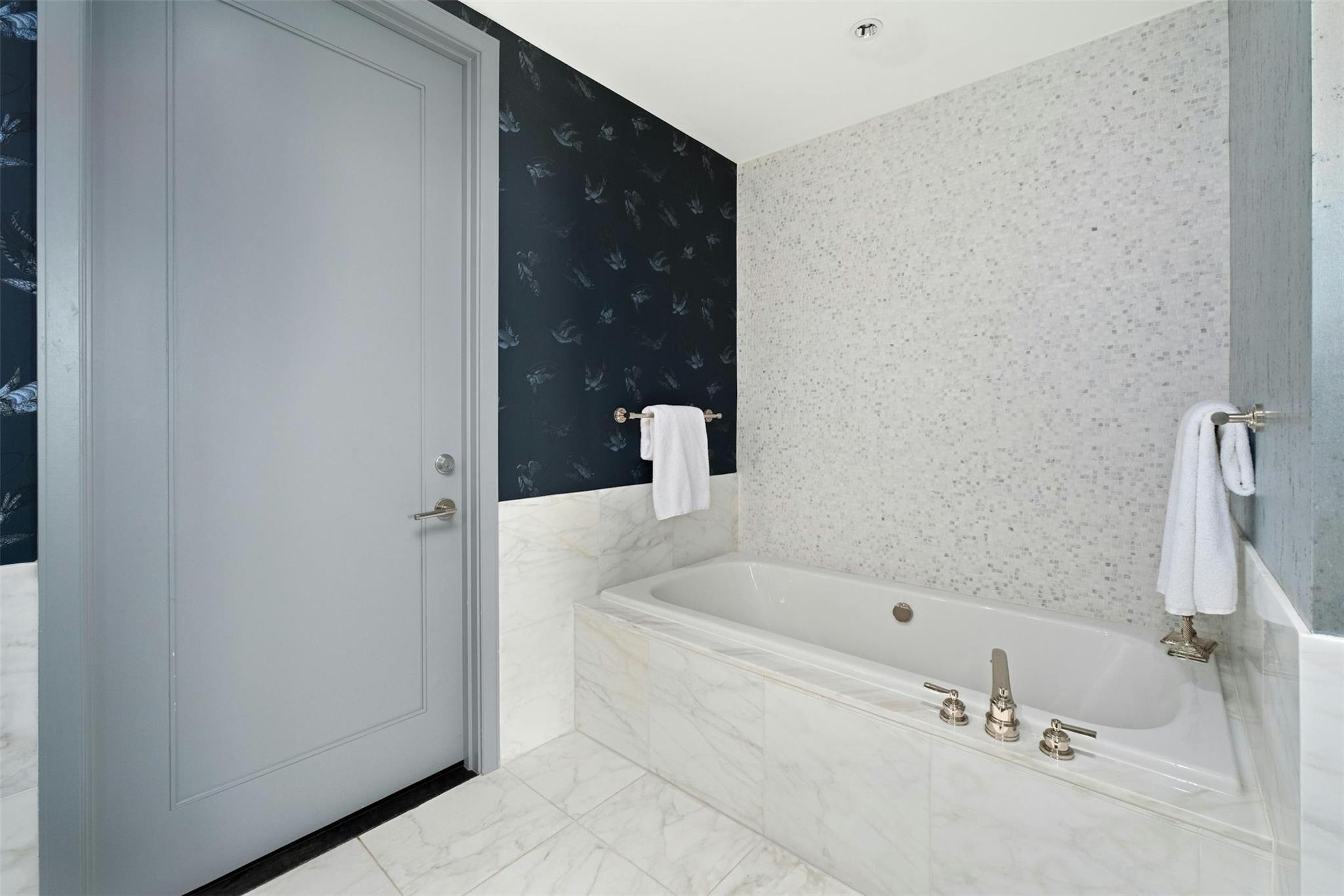 200 Congress Ave # 15D