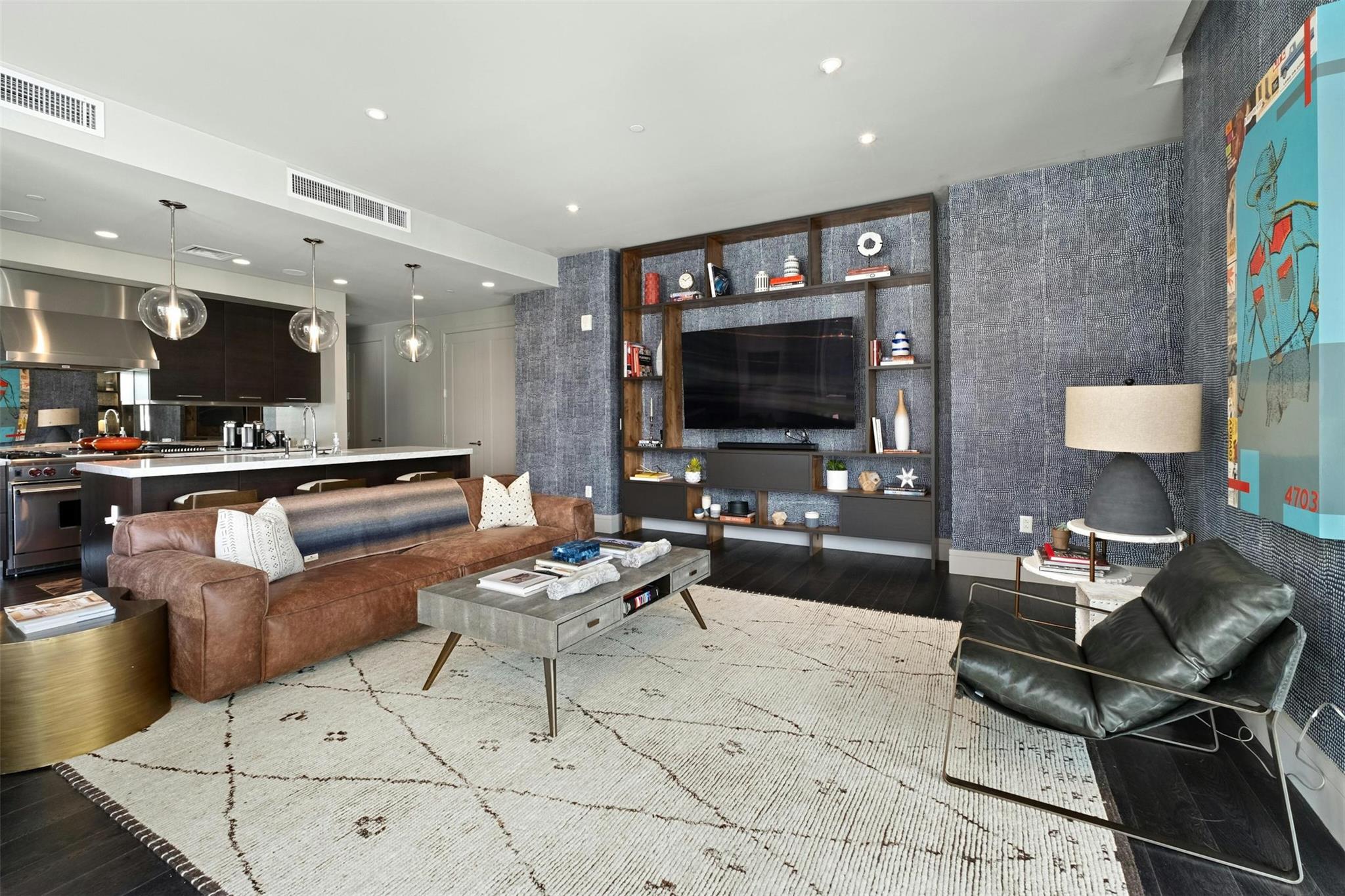 200 Congress Ave # 15D