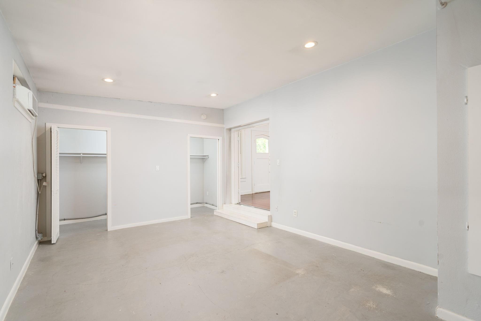 5212 Joe Sayers Ave