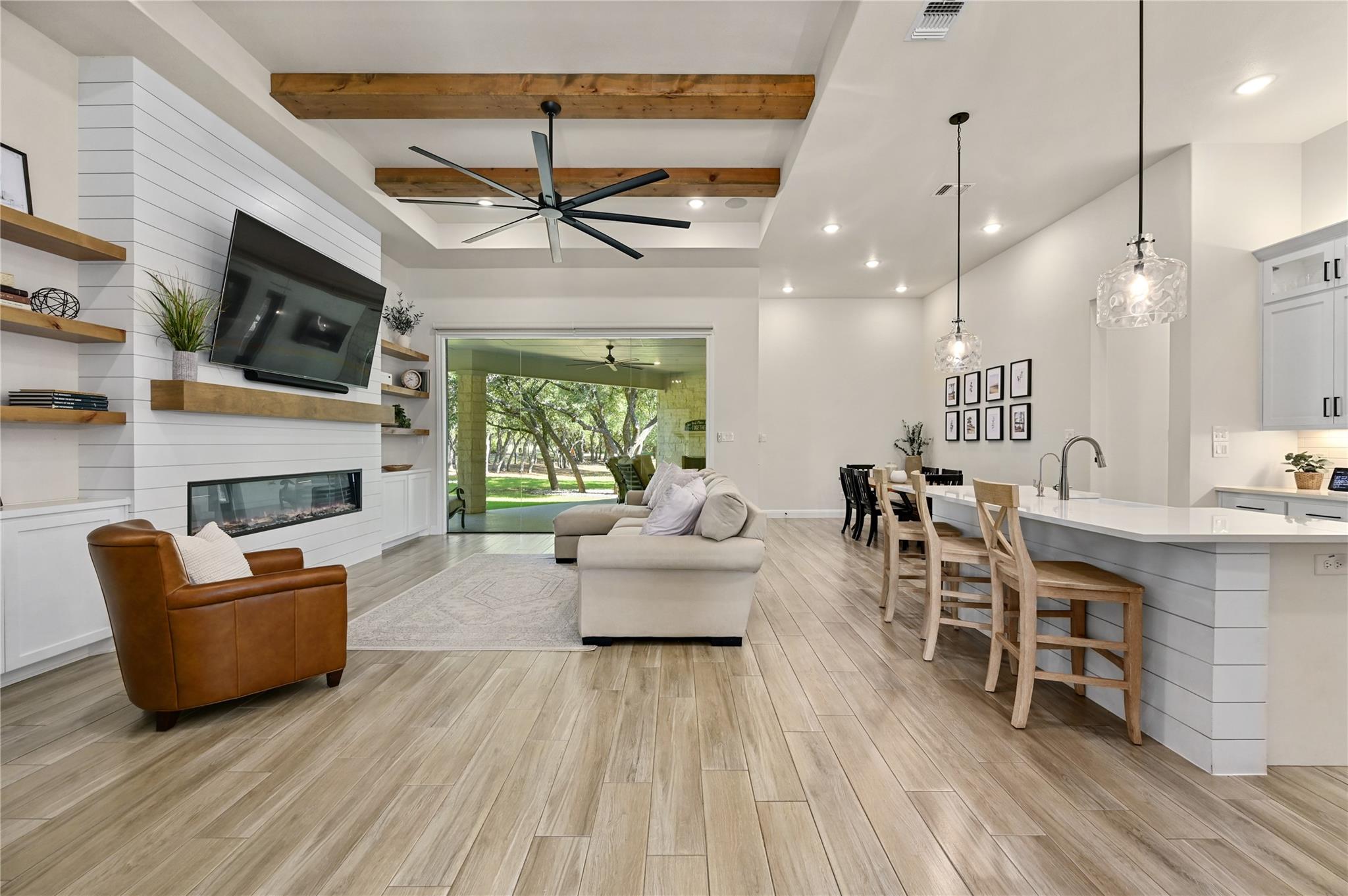 513 Somerset Woods CT