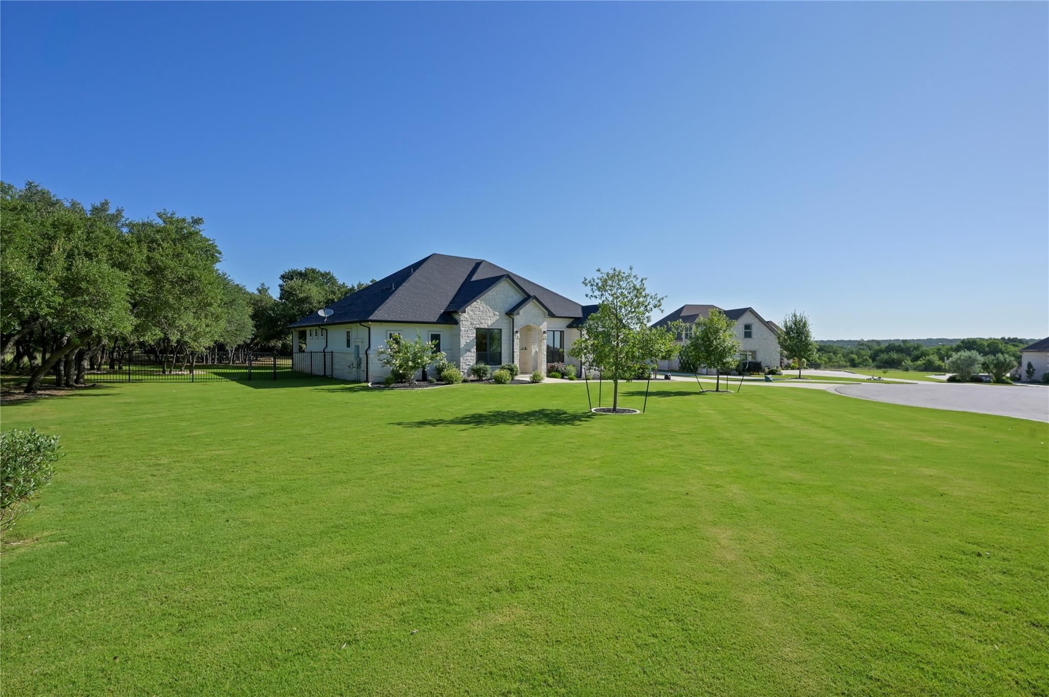 513 Somerset Woods CT