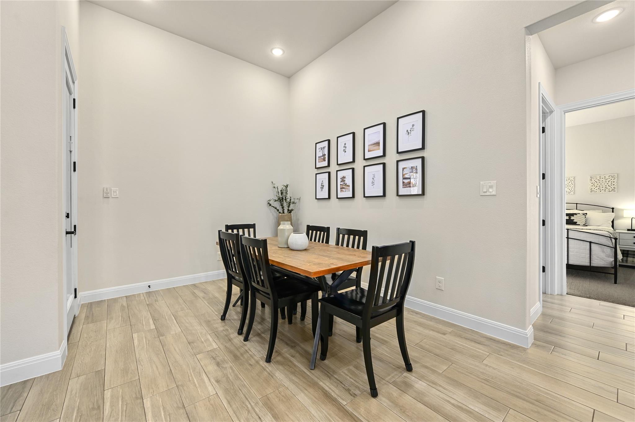 513 Somerset Woods CT