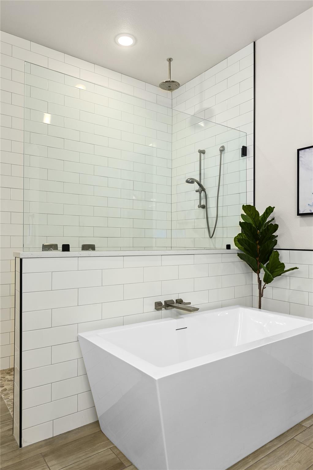 513 Somerset Woods CT