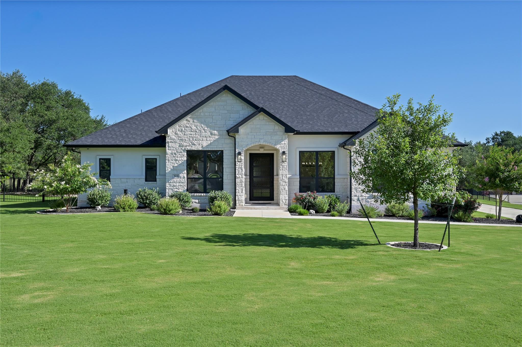 513 Somerset Woods CT