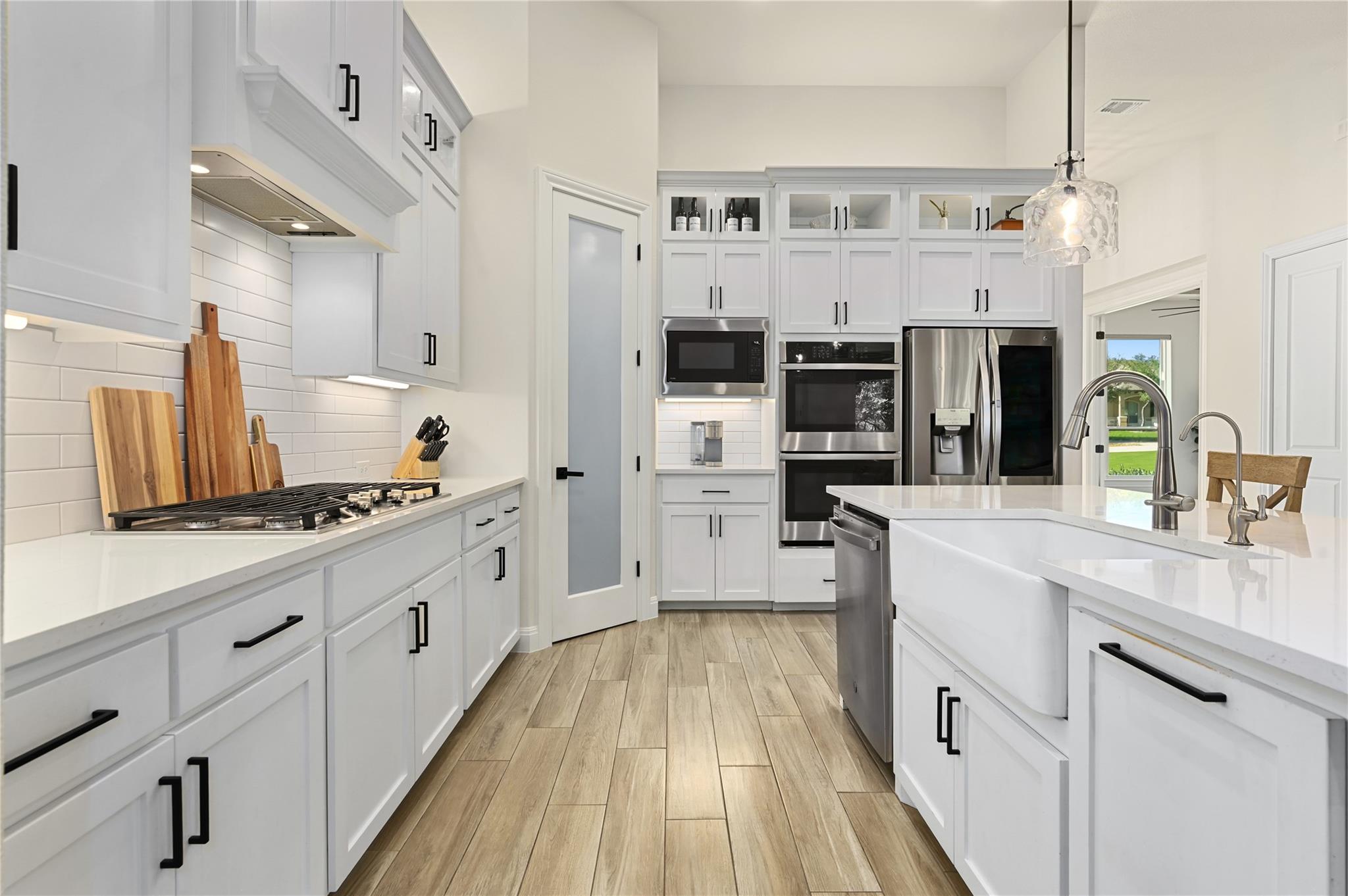 513 Somerset Woods CT