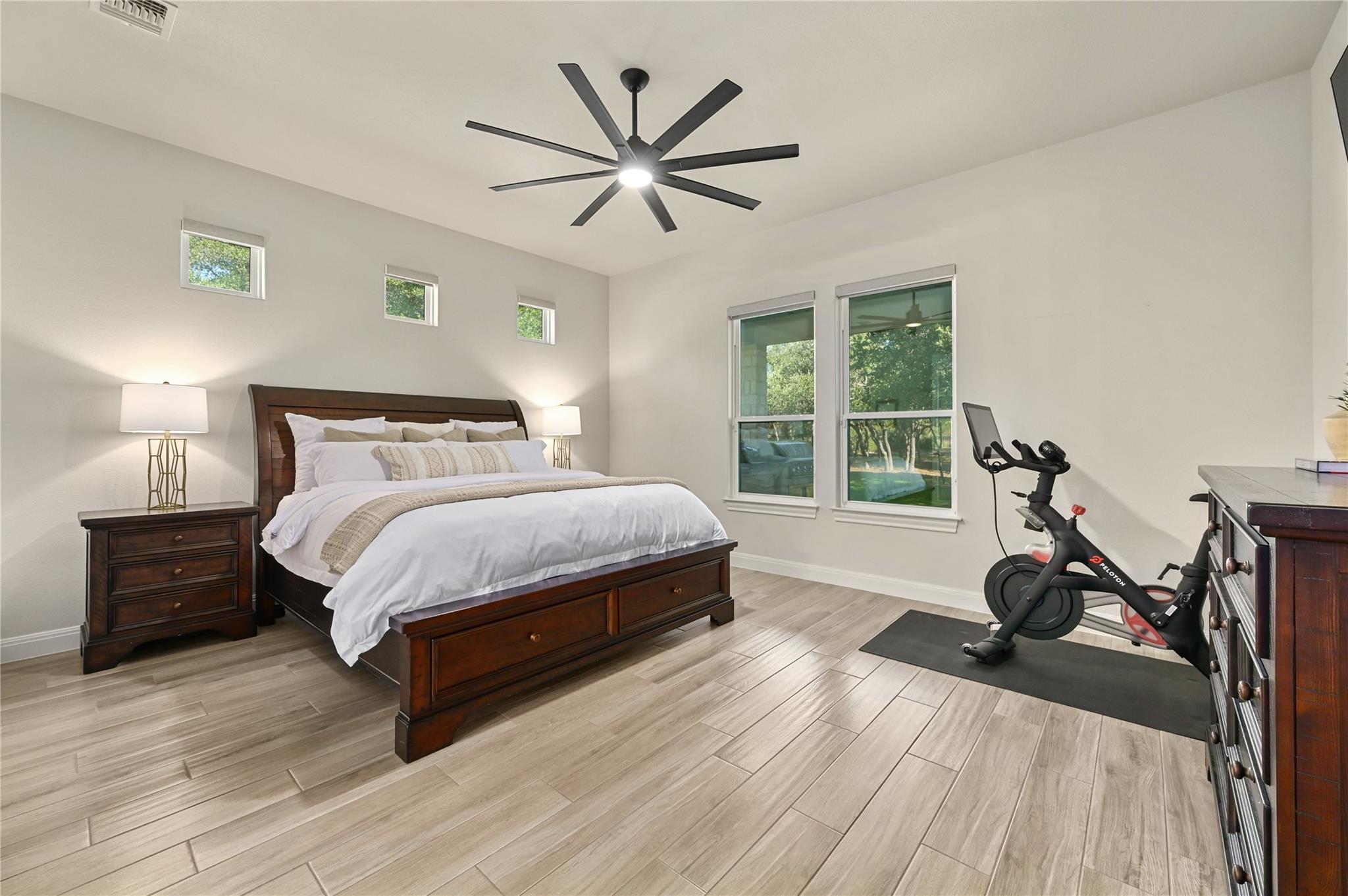 513 Somerset Woods CT