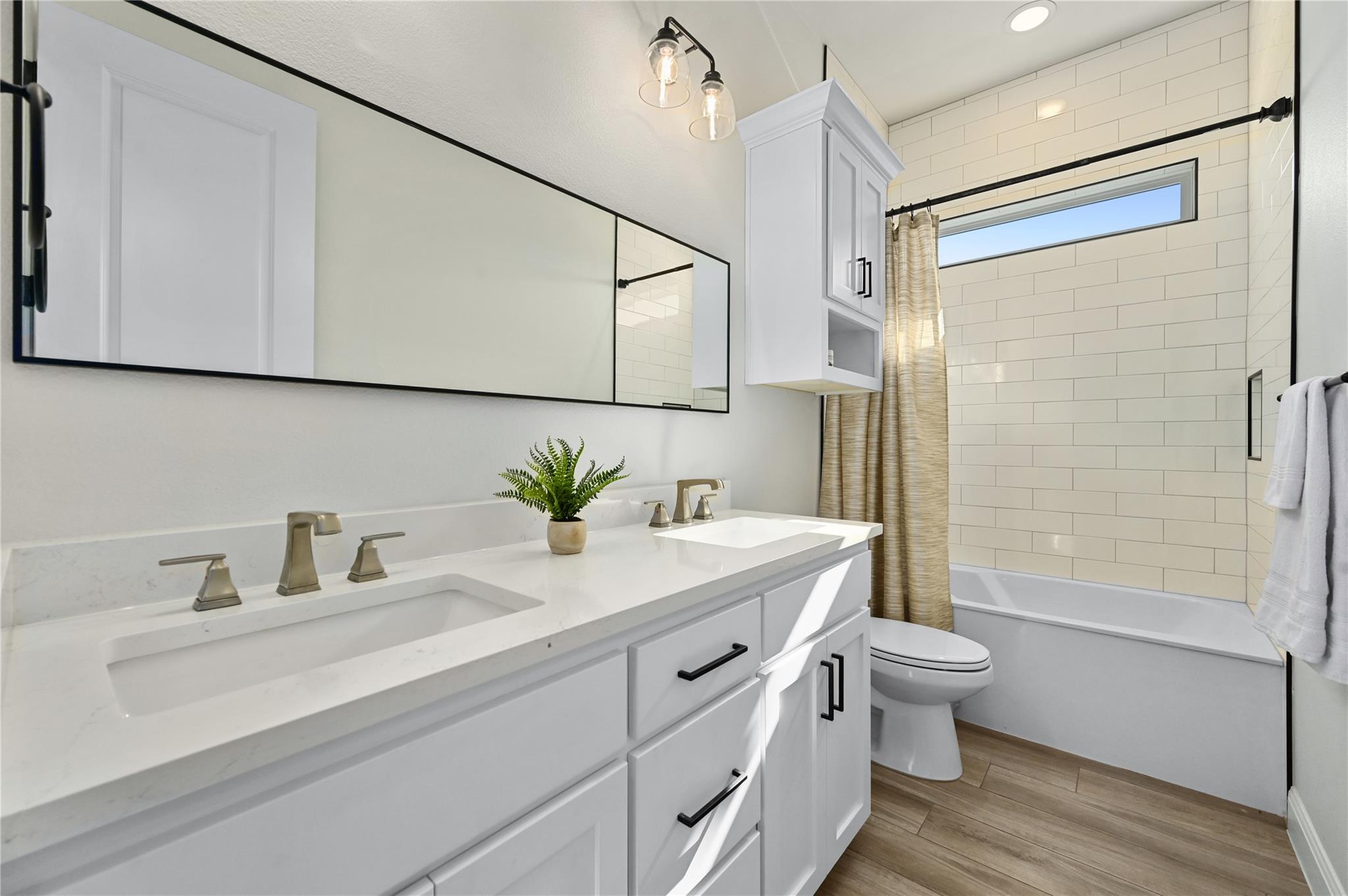 513 Somerset Woods CT