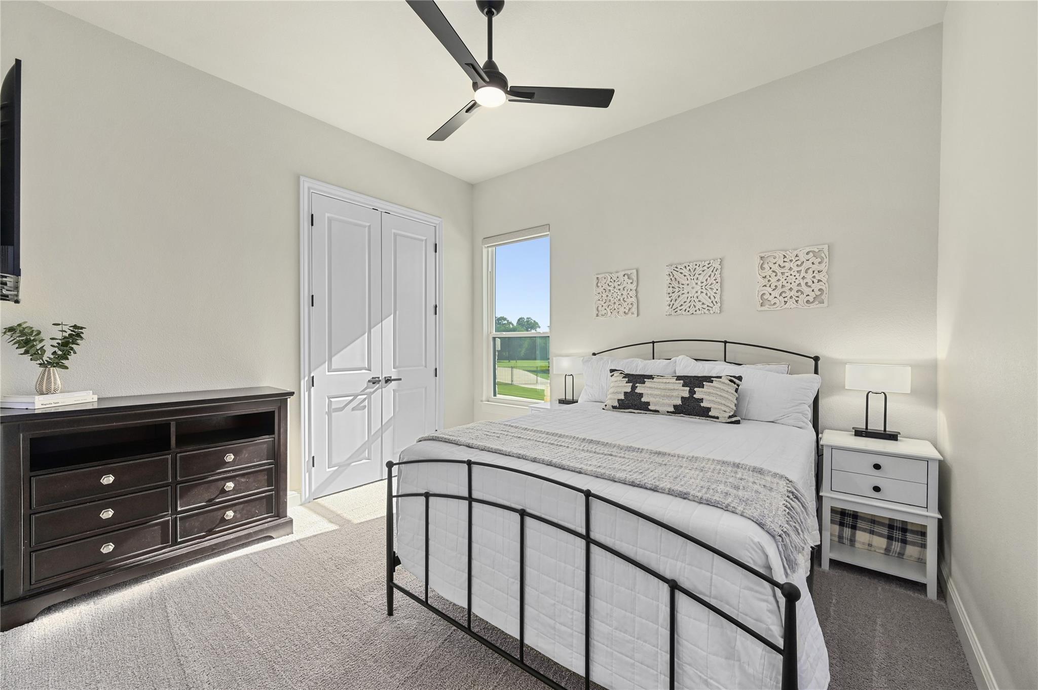 513 Somerset Woods CT