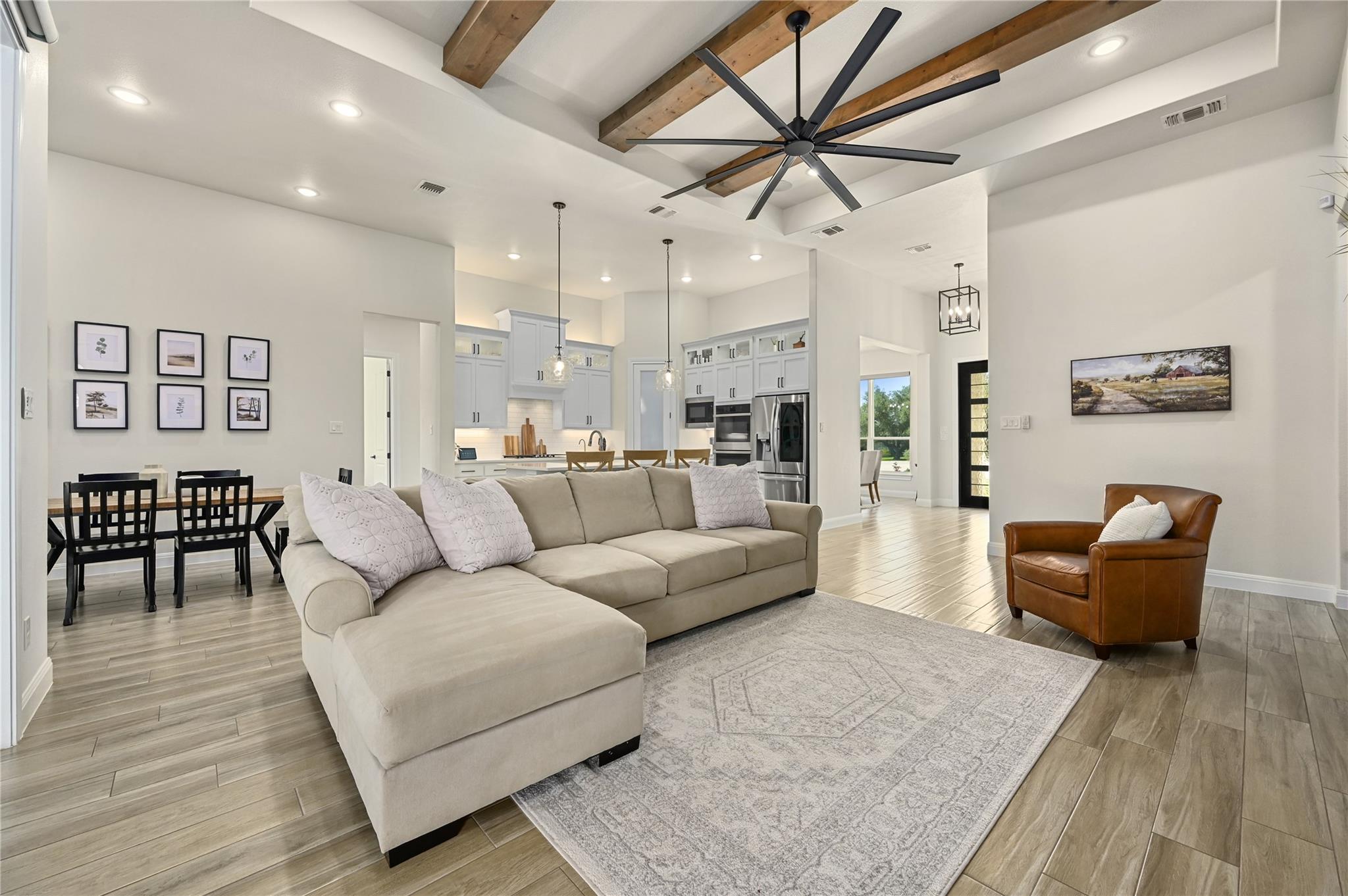 513 Somerset Woods CT