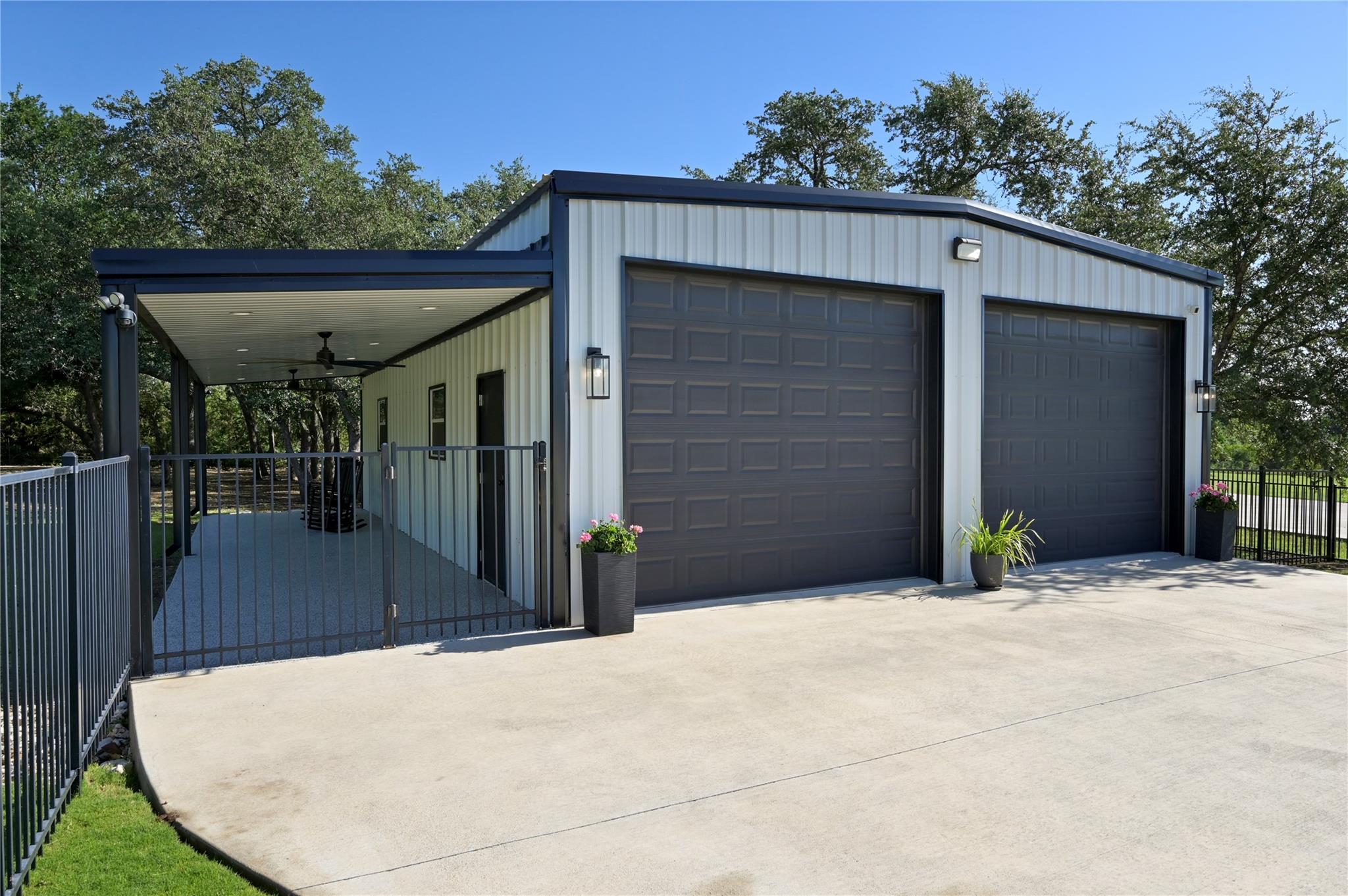 513 Somerset Woods CT