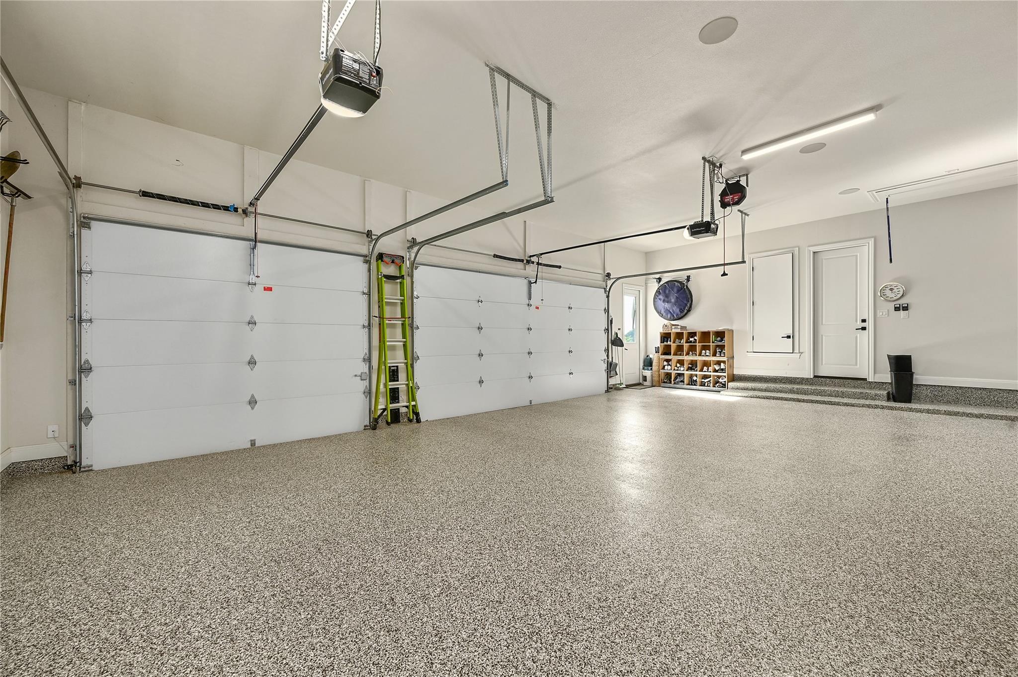 513 Somerset Woods CT