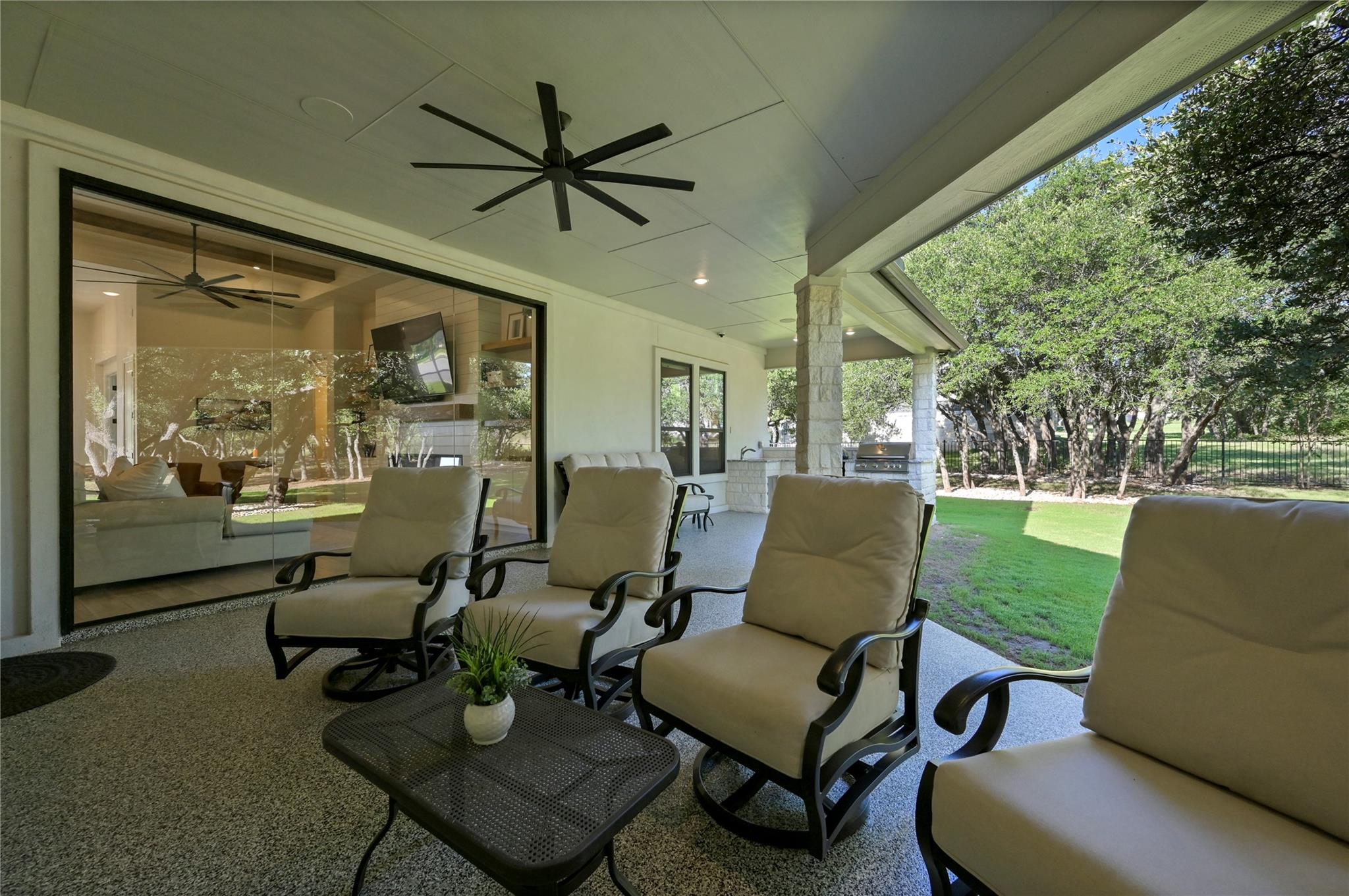 513 Somerset Woods CT