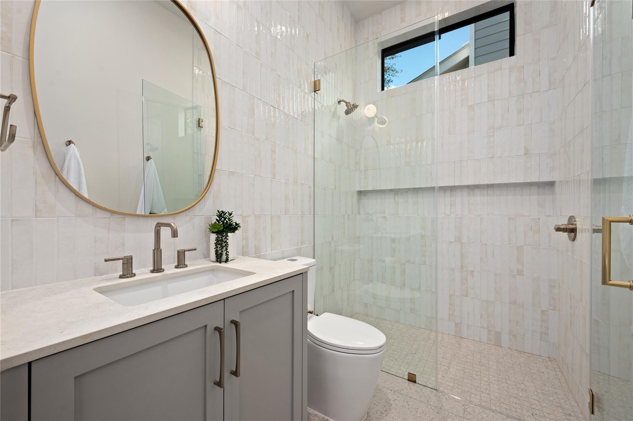 3629 Peregrine Falcon DR