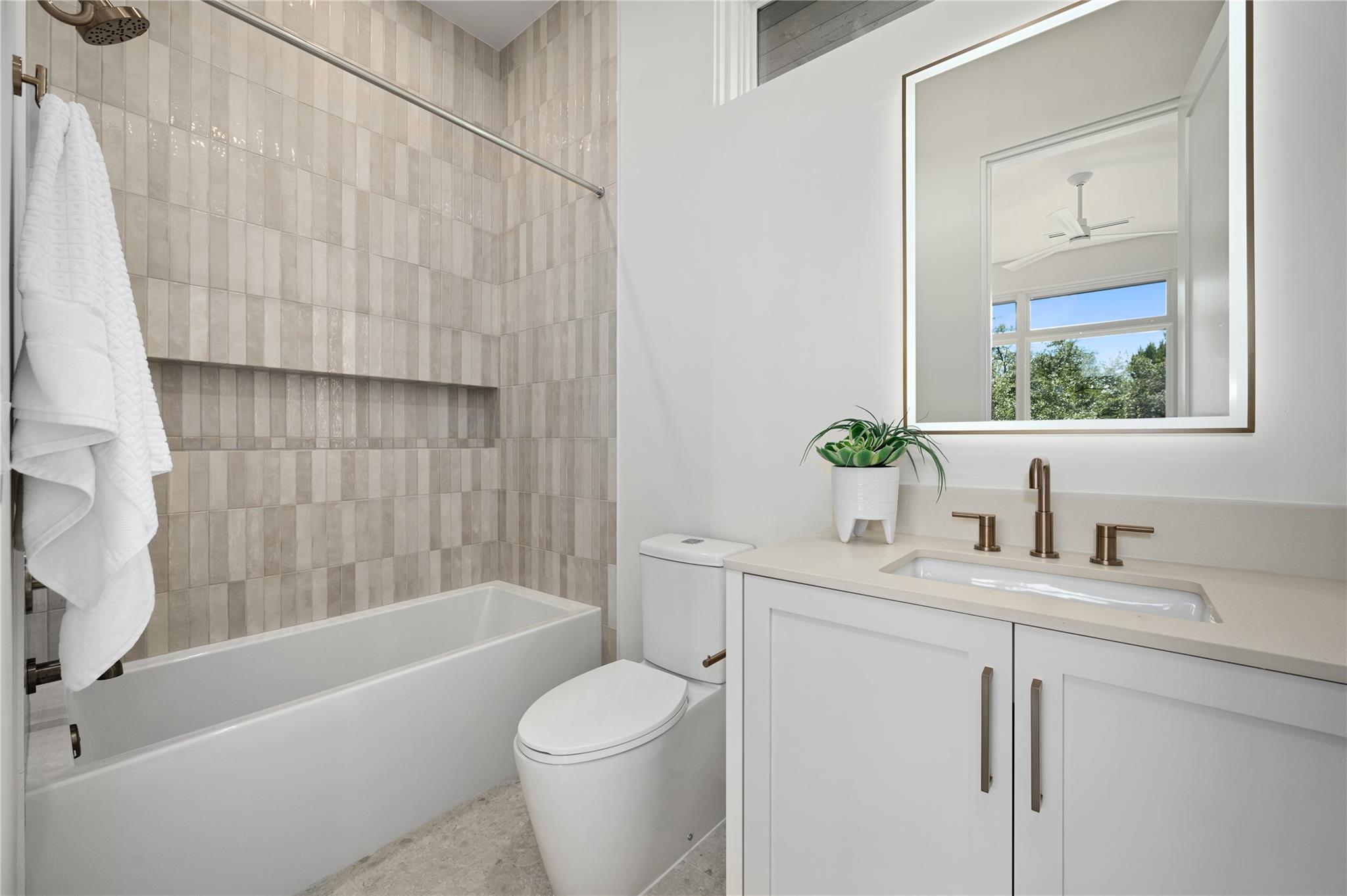 3629 Peregrine Falcon DR