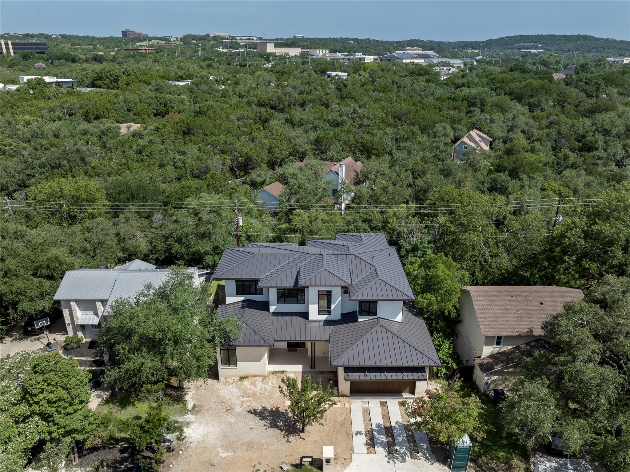3629 Peregrine Falcon DR