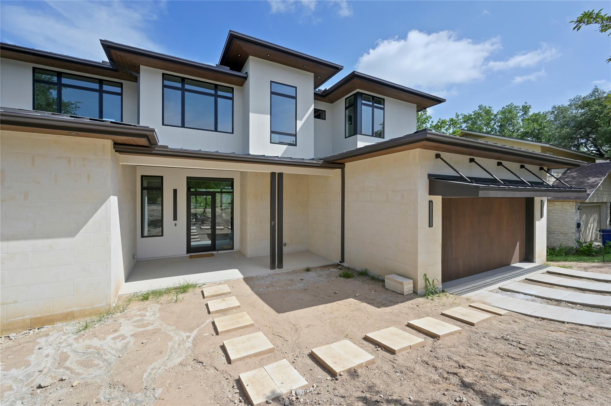 3629 Peregrine Falcon DR