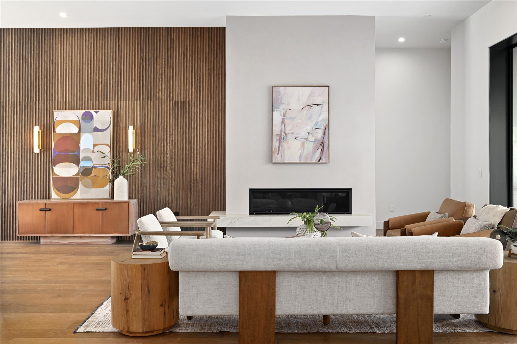 3629 Peregrine Falcon DR